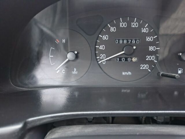 Бежевый Дэу Сенс, объемом двигателя 1.3 л и пробегом 98 тыс. км за 2900 $, фото 6 на Automoto.ua