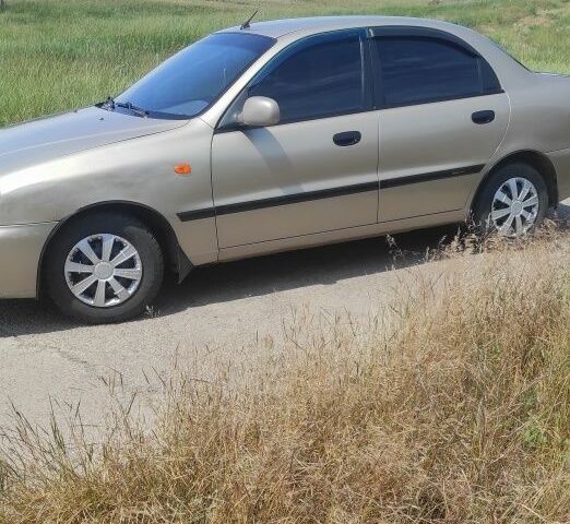 Бежевий Деу Сенс, об'ємом двигуна 1.3 л та пробігом 120 тис. км за 110000 $, фото 1 на Automoto.ua