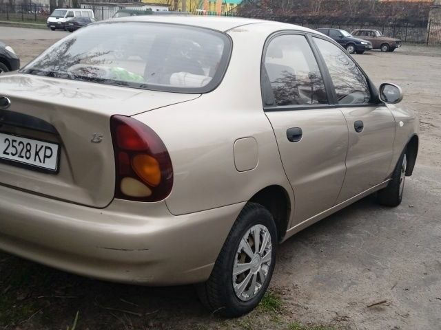 Бежевый Дэу Сенс, объемом двигателя 1.5 л и пробегом 128 тыс. км за 2990 $, фото 3 на Automoto.ua