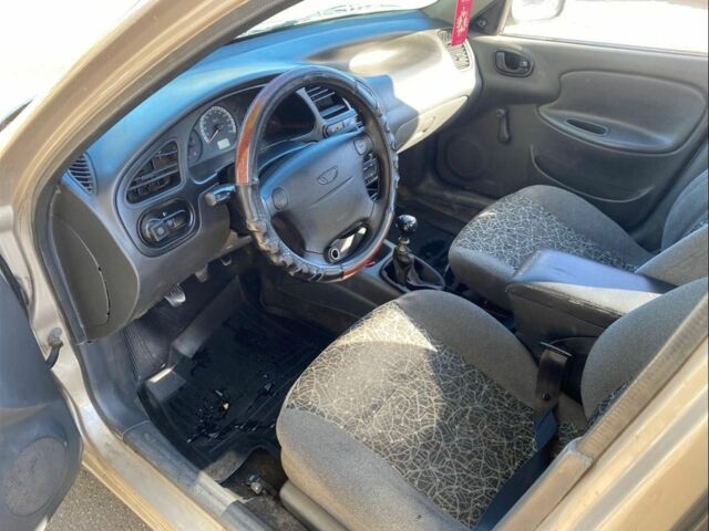 Бежевый Дэу Сенс, объемом двигателя 1.3 л и пробегом 210 тыс. км за 1300 $, фото 9 на Automoto.ua