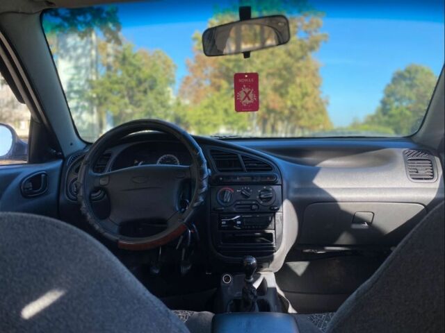 Бежевый Дэу Сенс, объемом двигателя 1.3 л и пробегом 210 тыс. км за 1300 $, фото 7 на Automoto.ua