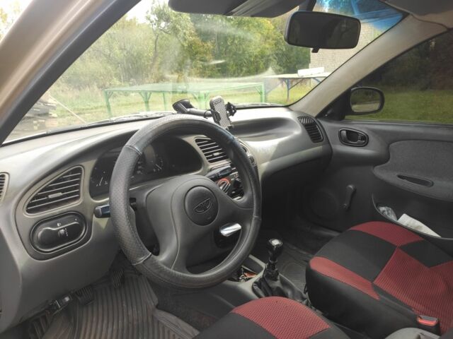 Деу Сенс 2008 у Харкові на Automoto.ua Бежевий Деу Сенс, об'ємом двигуна 1.4 л та пробігом 178 тис. км за 2055 $, фото 4 на Automoto.ua