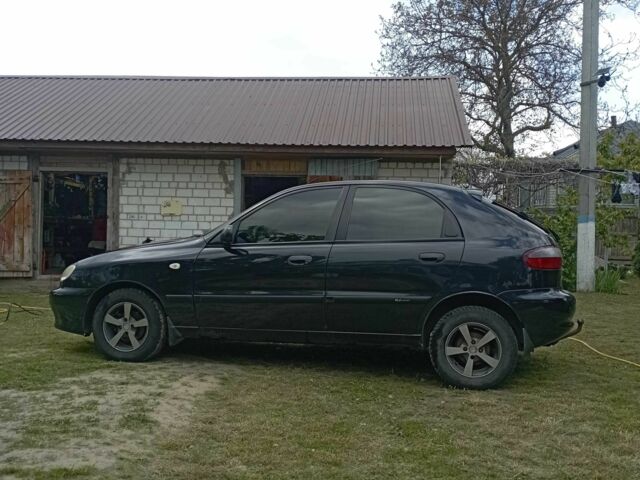 Черный Дэу Сенс, объемом двигателя 1.5 л и пробегом 157 тыс. км за 2200 $, фото 4 на Automoto.ua