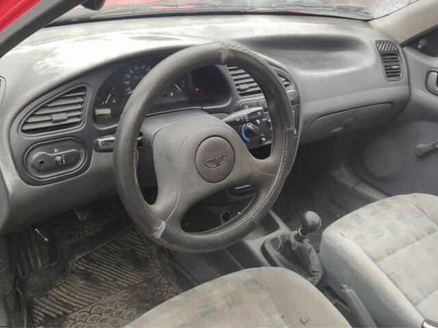 Черный Дэу Сенс, объемом двигателя 1.5 л и пробегом 200 тыс. км за 750 $, фото 4 на Automoto.ua