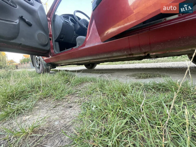 Деу Сенс 2004 у Вінниці на Automoto.ua Чорний Деу Сенс, об'ємом двигуна 1.3 л та пробігом 225 тис. км за 2000 $, фото 16 на Automoto.ua