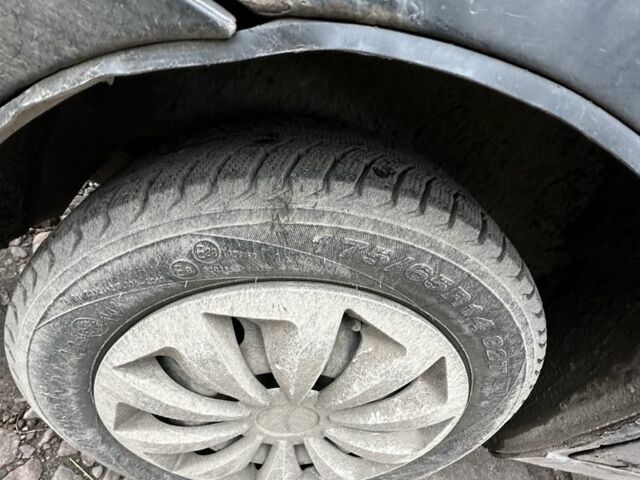 Чорний Деу Сенс, об'ємом двигуна 1.5 л та пробігом 200 тис. км за 568 $, фото 3 на Automoto.ua