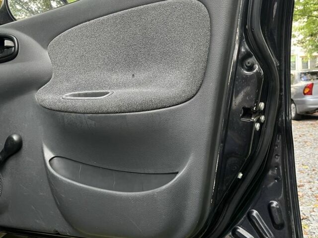 Чорний Деу Сенс, об'ємом двигуна 1.5 л та пробігом 196 тис. км за 2400 $, фото 5 на Automoto.ua