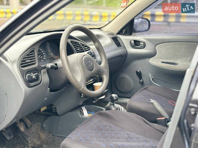 Черный Дэу Сенс, объемом двигателя 1.3 л и пробегом 180 тыс. км за 1900 $, фото 4 на Automoto.ua