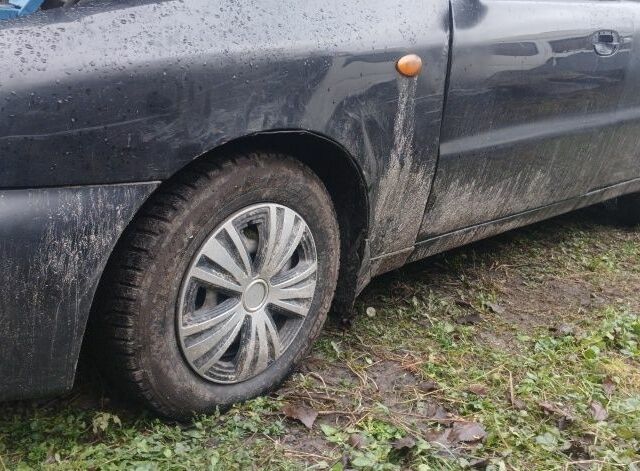 Черный Дэу Сенс, объемом двигателя 1.3 л и пробегом 277 тыс. км за 1800 $, фото 2 на Automoto.ua