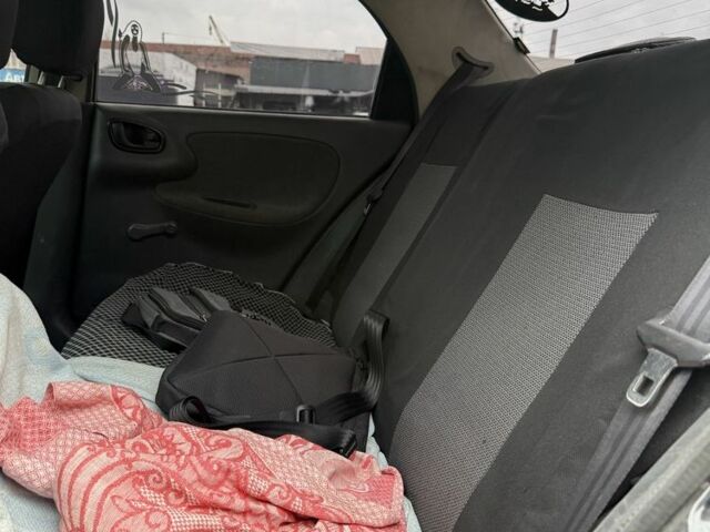 Чорний Деу Сенс, об'ємом двигуна 1.4 л та пробігом 250 тис. км за 1099 $, фото 8 на Automoto.ua