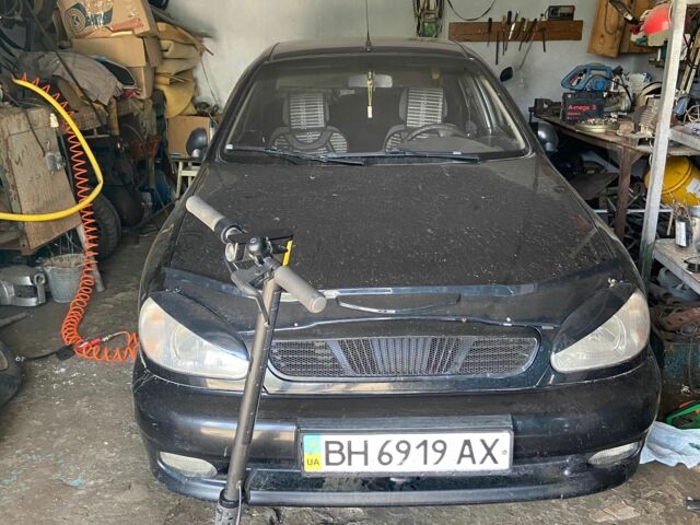 Черный Дэу Сенс, объемом двигателя 1.5 л и пробегом 211 тыс. км за 2402 $, фото 3 на Automoto.ua