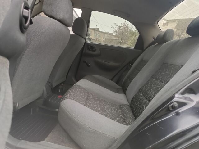 Черный Дэу Сенс, объемом двигателя 1.5 л и пробегом 198 тыс. км за 2200 $, фото 5 на Automoto.ua