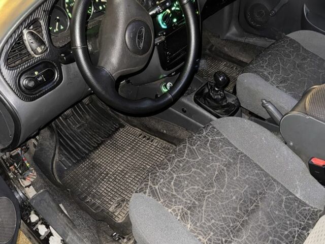 Чорний Деу Сенс, об'ємом двигуна 1.3 л та пробігом 140 тис. км за 1000 $, фото 5 на Automoto.ua