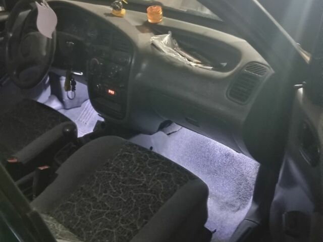 Черный Дэу Сенс, объемом двигателя 1.5 л и пробегом 3 тыс. км за 2400 $, фото 3 на Automoto.ua