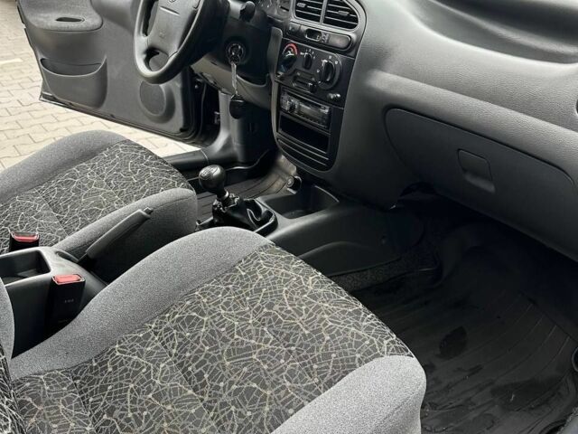 Черный Дэу Сенс, объемом двигателя 1.6 л и пробегом 87 тыс. км за 3300 $, фото 4 на Automoto.ua