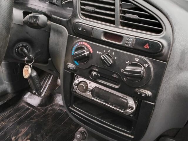 Черный Дэу Сенс, объемом двигателя 1.5 л и пробегом 169 тыс. км за 1746 $, фото 2 на Automoto.ua