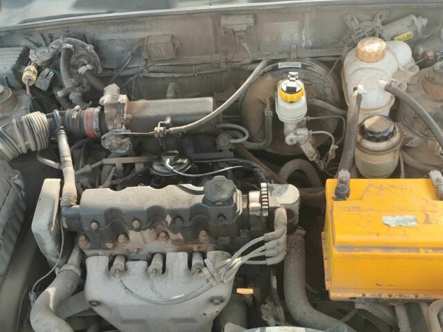 Чорний Деу Сенс, об'ємом двигуна 1.5 л та пробігом 150 тис. км за 1048 $, фото 1 на Automoto.ua