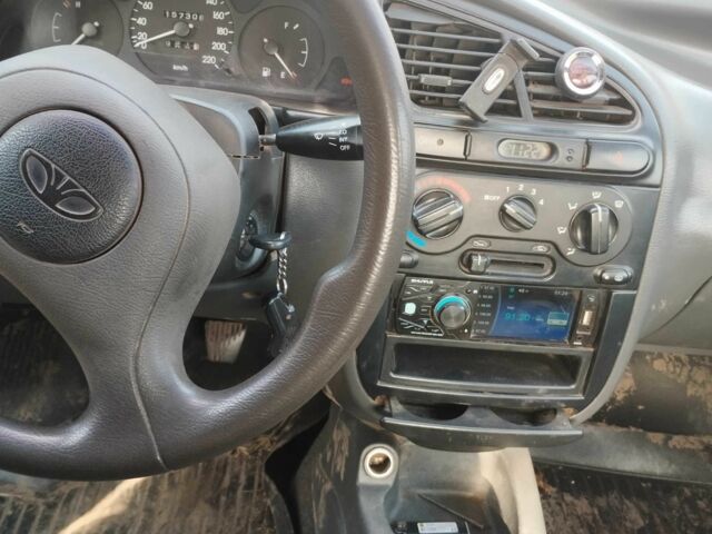 Чорний Деу Сенс, об'ємом двигуна 1.5 л та пробігом 150 тис. км за 1048 $, фото 3 на Automoto.ua