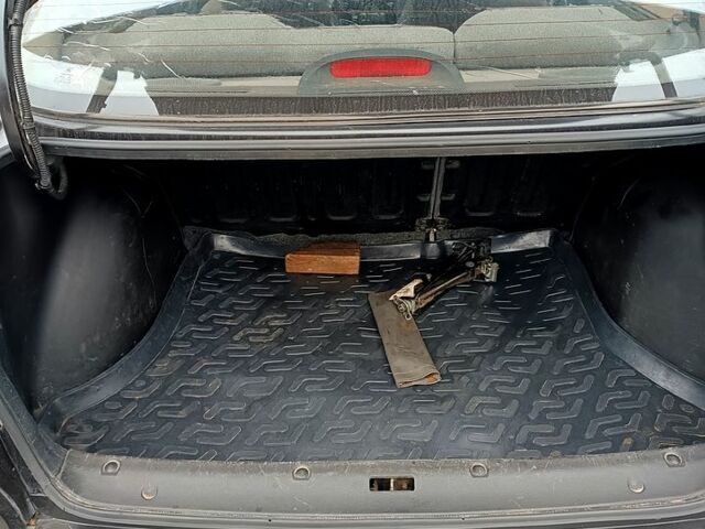 Черный Дэу Сенс, объемом двигателя 1.3 л и пробегом 0 тыс. км за 2200 $, фото 7 на Automoto.ua