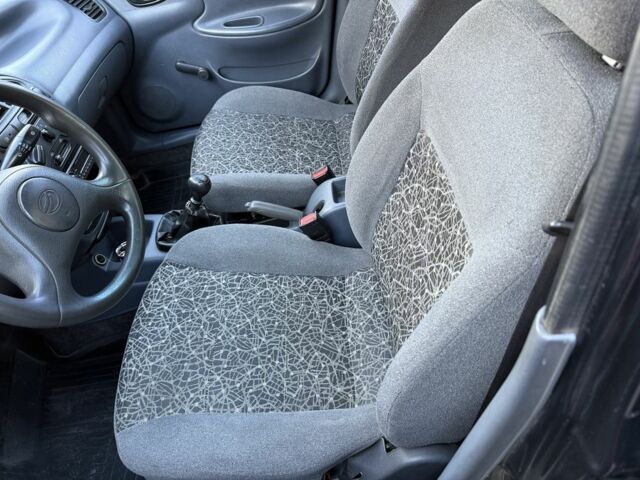 Чорний Деу Сенс, об'ємом двигуна 1.5 л та пробігом 196 тис. км за 2000 $, фото 5 на Automoto.ua