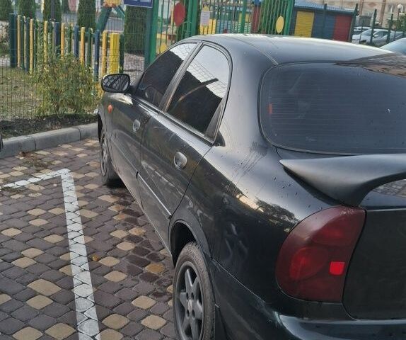 Деу Сенс 2012 у Вінниці на Automoto.ua Чорний Деу Сенс, об'ємом двигуна 1.3 л та пробігом 120 тис. км за 2200 $, фото 3 на Automoto.ua