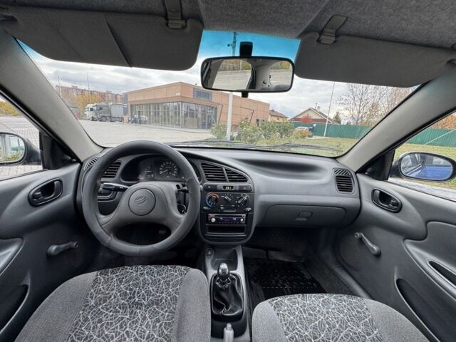 Фиолетовый Дэу Сенс, объемом двигателя 1.3 л и пробегом 63 тыс. км за 2800 $, фото 5 на Automoto.ua