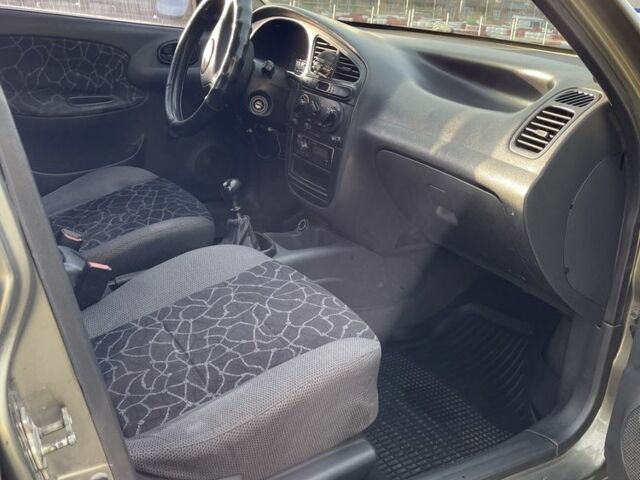 Деу Сенс 2003 у Вінниці на Automoto.ua Коричневий Деу Сенс, об'ємом двигуна 1.3 л та пробігом 250 тис. км за 1499 $, фото 3 на Automoto.ua