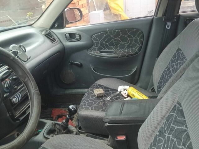 Коричневый Дэу Сенс, объемом двигателя 0 л и пробегом 350 тыс. км за 850 $, фото 2 на Automoto.ua