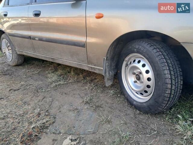 Коричневый Дэу Сенс, объемом двигателя 1.3 л и пробегом 300 тыс. км за 2000 $, фото 4 на Automoto.ua