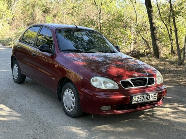 Красный Дэу Сенс, объемом двигателя 1.5 л и пробегом 189 тыс. км за 2550 $, фото 1 на Automoto.ua