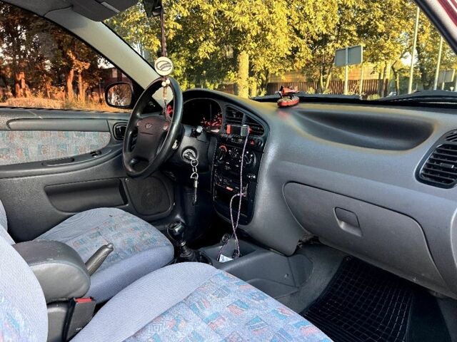 Красный Дэу Сенс, объемом двигателя 1.5 л и пробегом 150 тыс. км за 3300 $, фото 7 на Automoto.ua