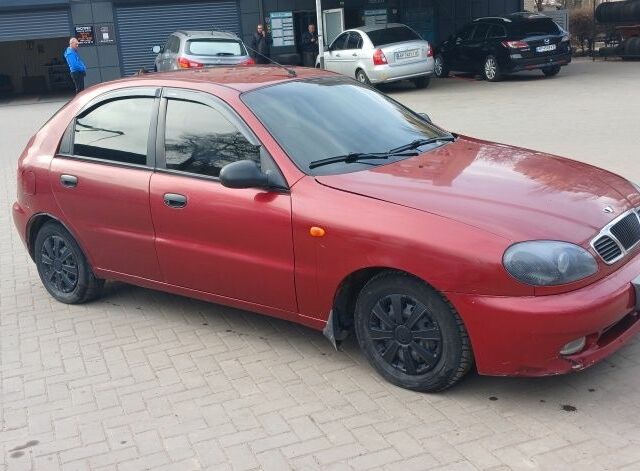 Деу Сенс 2006 у Запоріжжя на Automoto.ua Червоний Деу Сенс, об'ємом двигуна 1.5 л та пробігом 300 тис. км за 2800 $, фото 1 на Automoto.ua