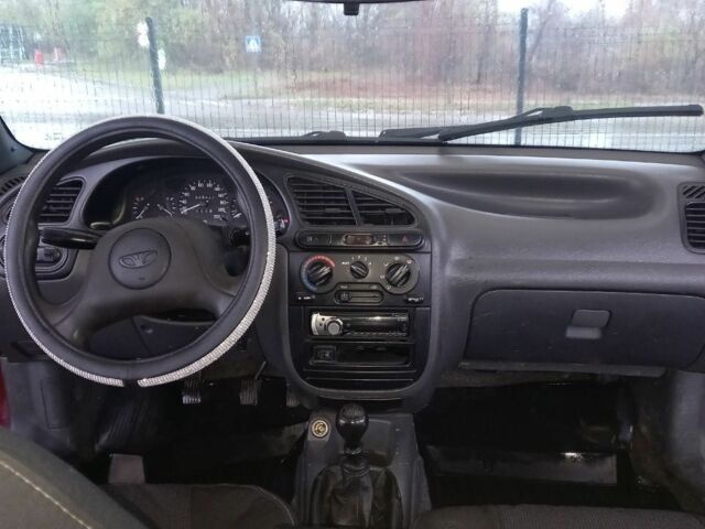 Красный Дэу Сенс, объемом двигателя 1.5 л и пробегом 245 тыс. км за 1850 $, фото 5 на Automoto.ua