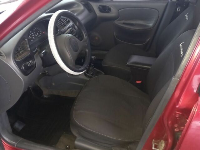 Красный Дэу Сенс, объемом двигателя 1.5 л и пробегом 245 тыс. км за 1850 $, фото 4 на Automoto.ua