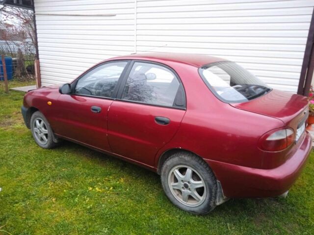 Красный Дэу Сенс, объемом двигателя 1.5 л и пробегом 450 тыс. км за 1429 $, фото 1 на Automoto.ua