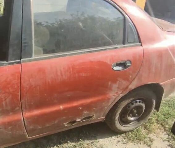 Красный Дэу Сенс, объемом двигателя 1.5 л и пробегом 3 тыс. км за 952 $, фото 1 на Automoto.ua