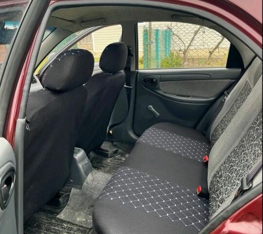 Червоний Деу Сенс, об'ємом двигуна 1.5 л та пробігом 115 тис. км за 2800 $, фото 2 на Automoto.ua