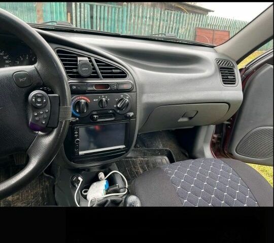 Червоний Деу Сенс, об'ємом двигуна 1.5 л та пробігом 115 тис. км за 2800 $, фото 7 на Automoto.ua