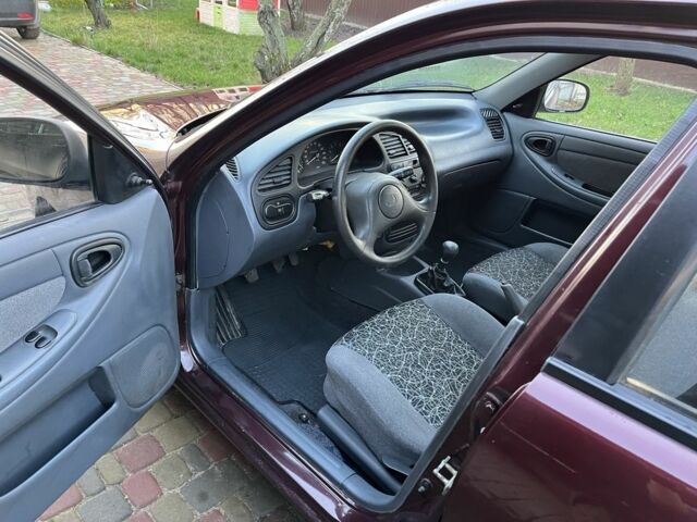 Красный Дэу Сенс, объемом двигателя 1.5 л и пробегом 100 тыс. км за 2900 $, фото 4 на Automoto.ua