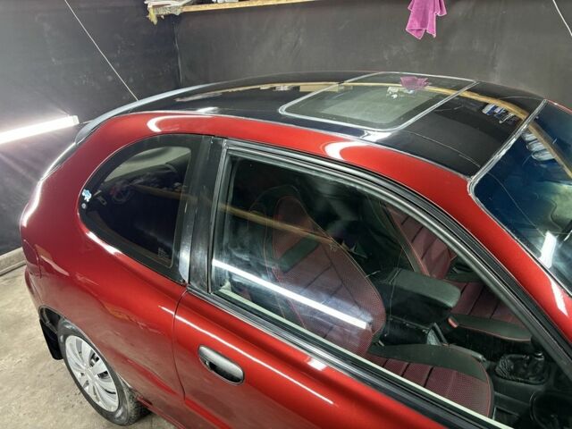 Червоний Деу Сенс, об'ємом двигуна 1.6 л та пробігом 200 тис. км за 2000 $, фото 4 на Automoto.ua