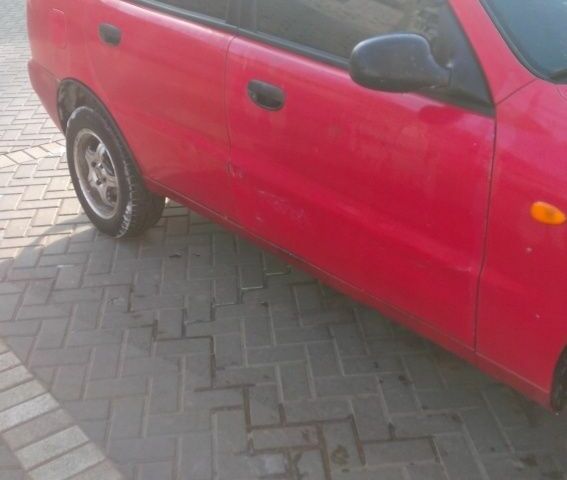 Червоний Деу Сенс, об'ємом двигуна 1.5 л та пробігом 260 тис. км за 1700 $, фото 2 на Automoto.ua