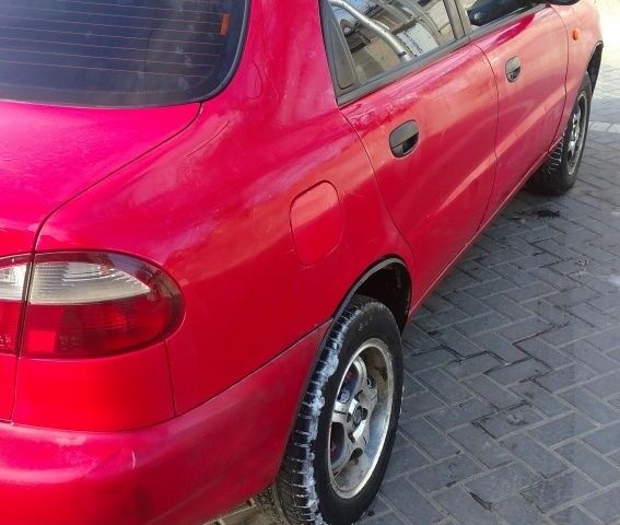 Червоний Деу Сенс, об'ємом двигуна 1.5 л та пробігом 260 тис. км за 1700 $, фото 4 на Automoto.ua