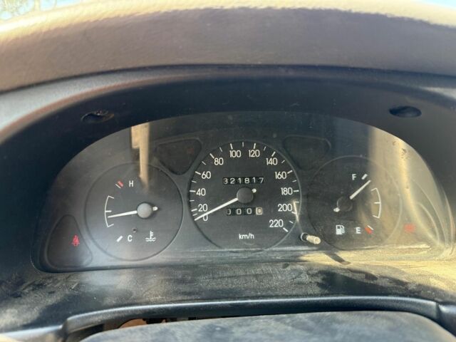 Красный Дэу Сенс, объемом двигателя 0 л и пробегом 325 тыс. км за 472 $, фото 3 на Automoto.ua