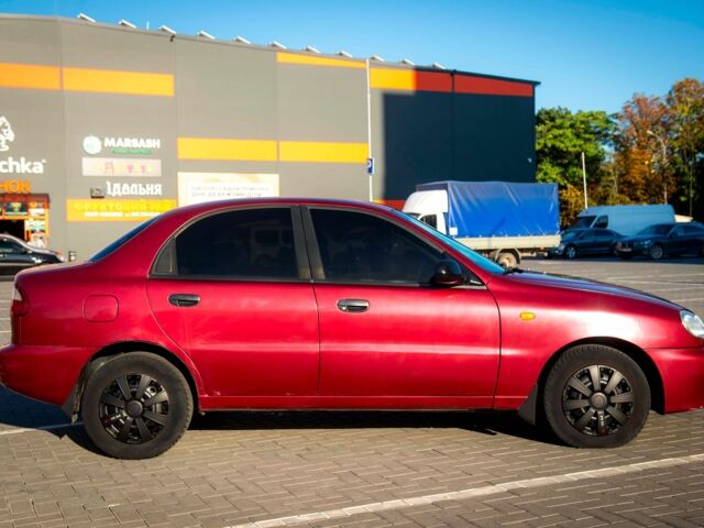 Красный Дэу Сенс, объемом двигателя 1.5 л и пробегом 232 тыс. км за 1800 $, фото 1 на Automoto.ua
