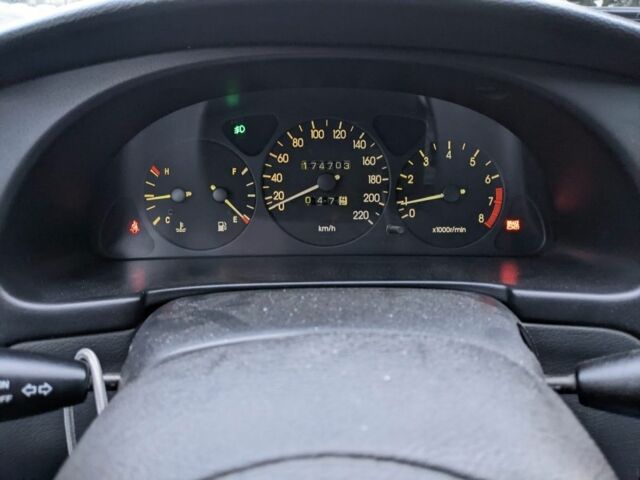 Красный Дэу Сенс, объемом двигателя 1.5 л и пробегом 174 тыс. км за 2700 $, фото 5 на Automoto.ua