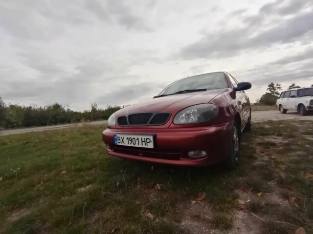 Красный Дэу Сенс, объемом двигателя 1.6 л и пробегом 260 тыс. км за 2300 $, фото 1 на Automoto.ua