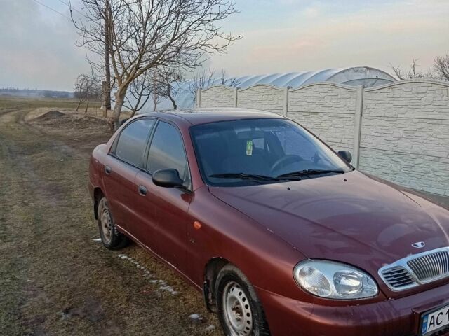Красный Дэу Сенс, объемом двигателя 1.3 л и пробегом 120 тыс. км за 1564 $, фото 4 на Automoto.ua