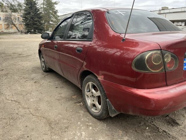 Красный Дэу Сенс, объемом двигателя 1.6 л и пробегом 260 тыс. км за 2300 $, фото 4 на Automoto.ua