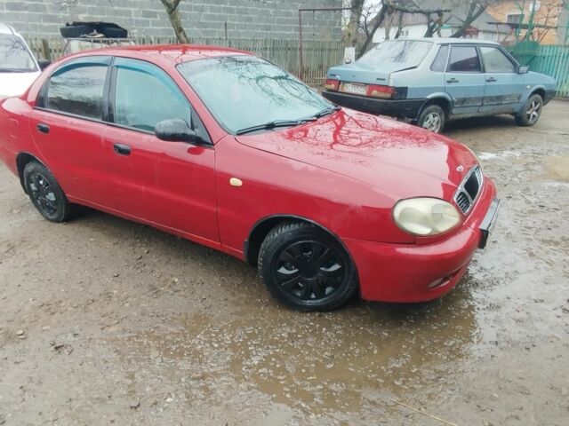 Красный Дэу Сенс, объемом двигателя 1.3 л и пробегом 365 тыс. км за 1300 $, фото 3 на Automoto.ua