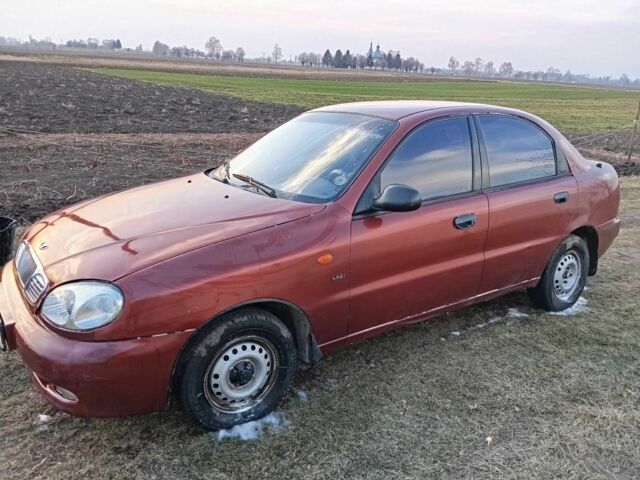 Красный Дэу Сенс, объемом двигателя 1.3 л и пробегом 120 тыс. км за 1564 $, фото 1 на Automoto.ua